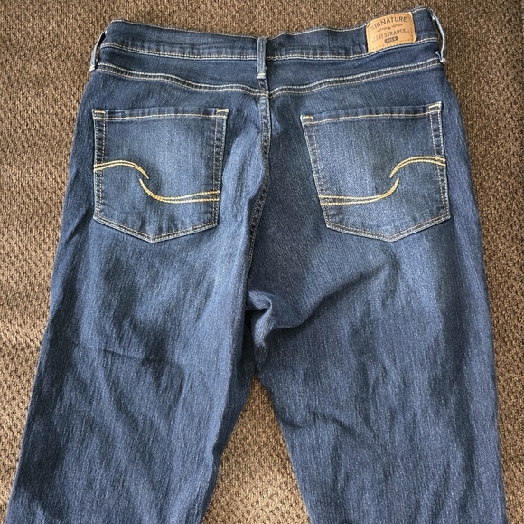 Levi Strauss Jeans Womens Straight-Leg 30×30 Light Washed Blue Mid Rise Curvy - Picture 10 of 12